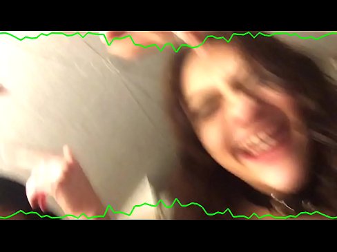❤️ 两位性感的黑发美女情感内裤留住混蛋古怪的婊子 ️ Fucking video