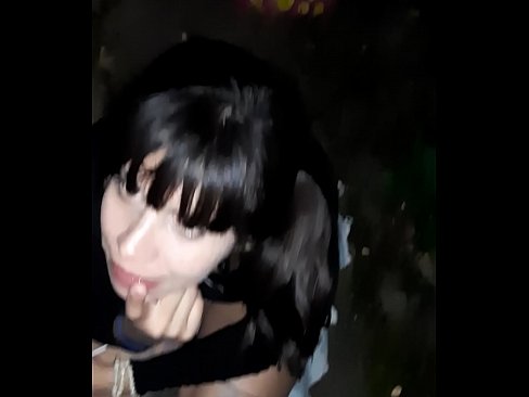 ❤️ 在街上膨胀的阴茎，以换取糖果 ️ Fucking video